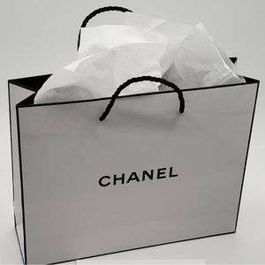 CHANEL Gift Bag